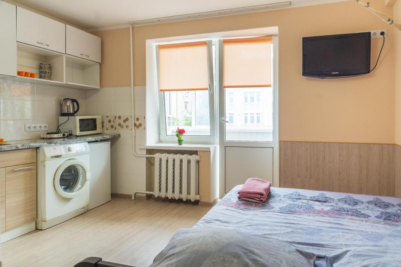 1 Комнатная Квартира По Улице Предславинская, 12 Kyiv Exterior photo